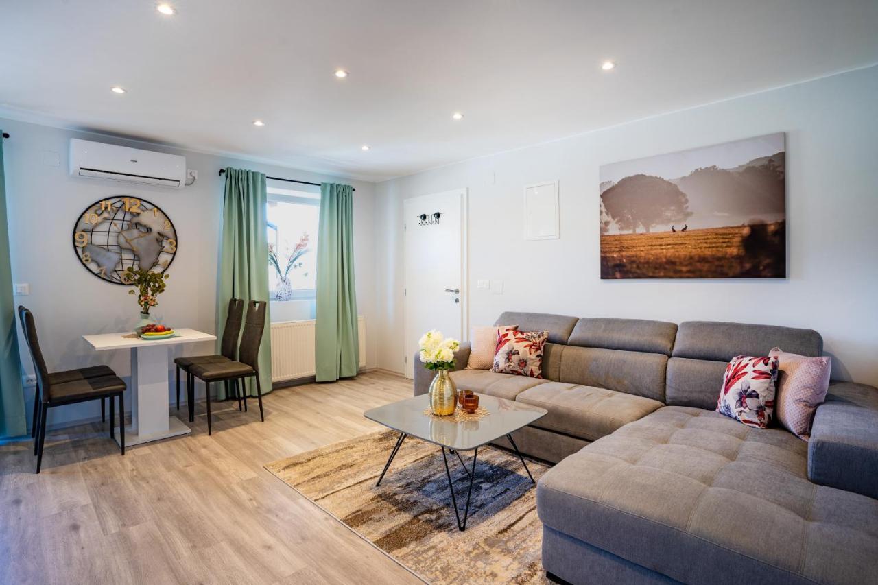 Deluxe Apartments Franjkovic Selište Drežničko Exterior foto