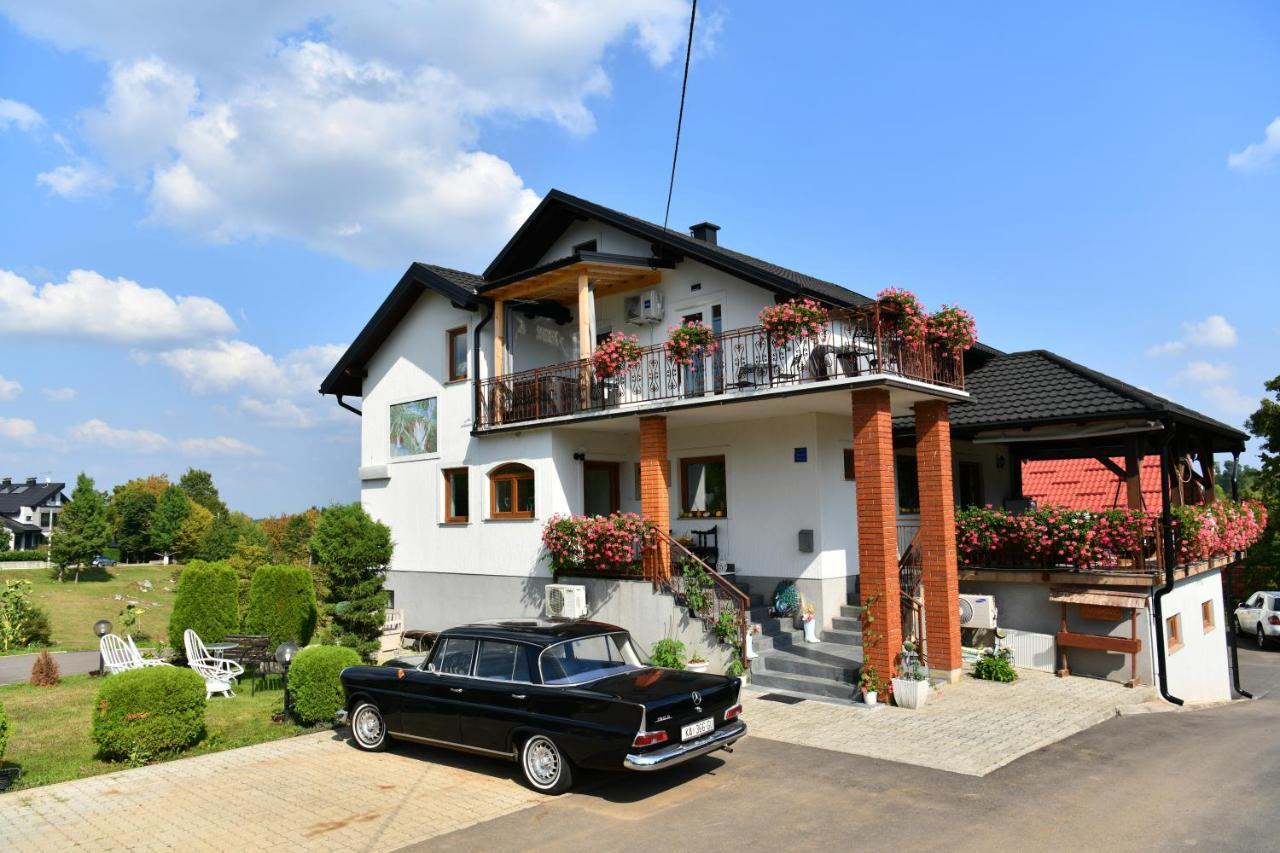 Deluxe Apartments Franjkovic Selište Drežničko Exterior foto