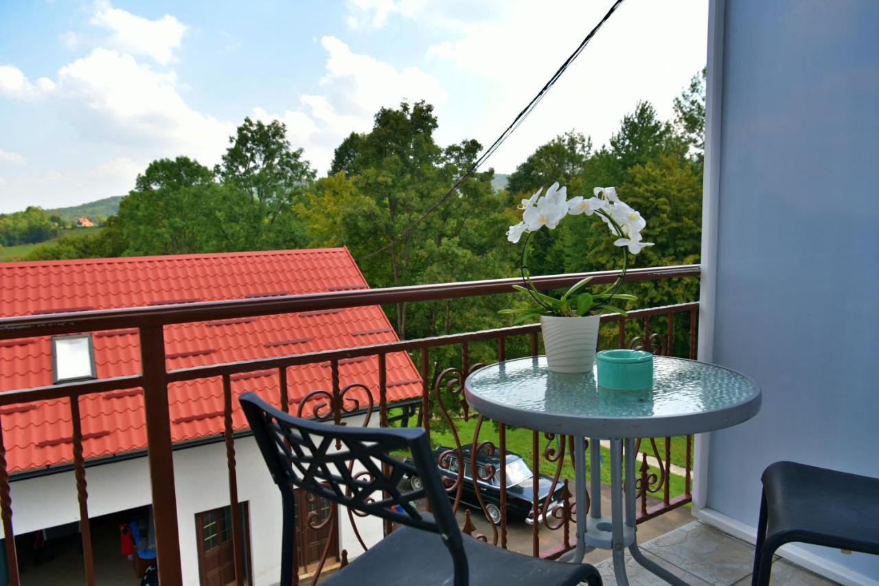 Deluxe Apartments Franjkovic Selište Drežničko Exterior foto